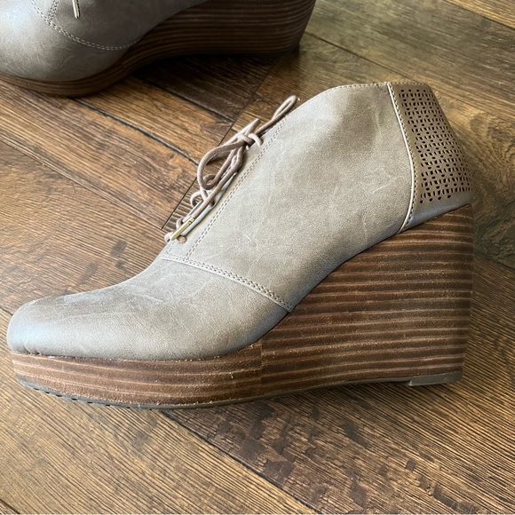 Dr. Scholl’s Wedge Booties - Picture 8 of 8